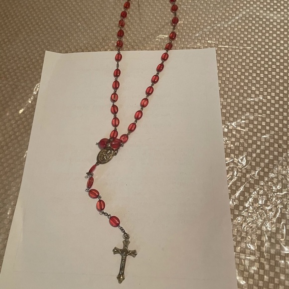 Traditional Red Oval Catholic Prayer Rosary Beads - Picture 7 of 8